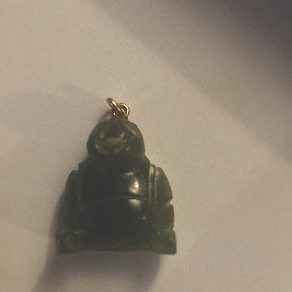Vintage jade carved Buddha pendant - Picture 6 of 7